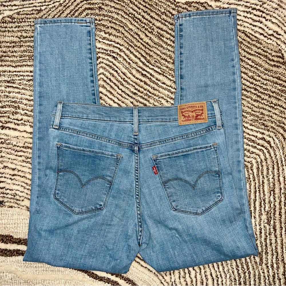Levi’s 311 Shaping Skinny